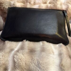 Scovill Sleek Black Leather women’s wristlet pouch 17”